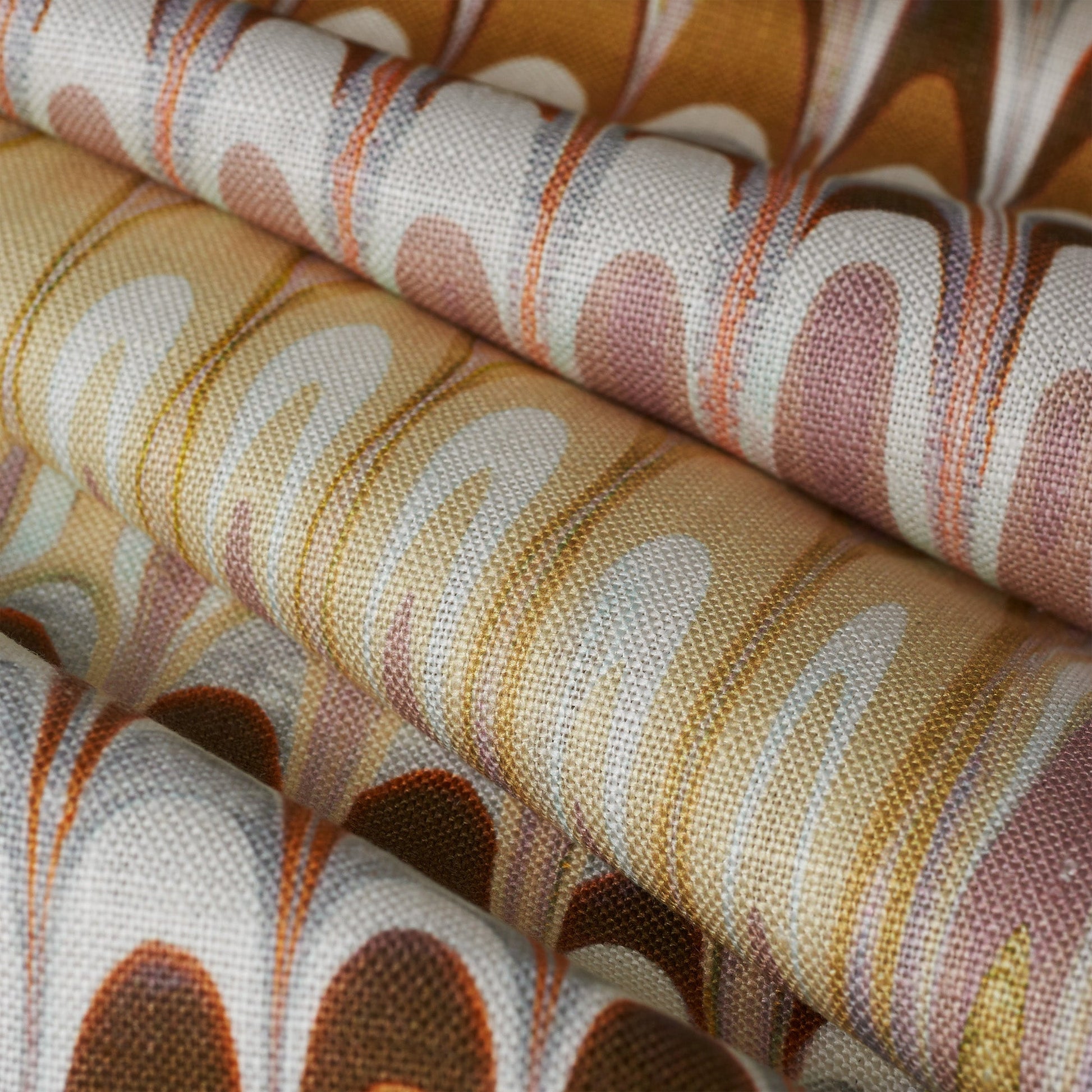 Fryer Pillow in Pink Alloy - Fineza