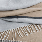 Gibson Throw in Slope - FINEZA