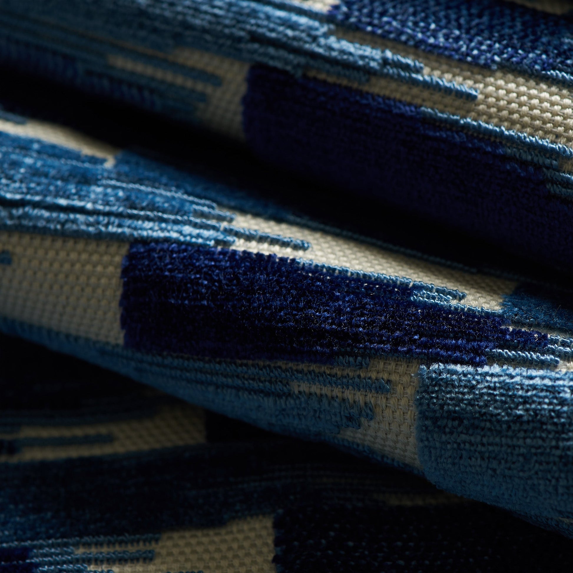 CASTILE Pillow | SAPPHIRE - Fineza